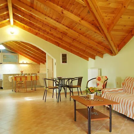 Διαμέρισμα Vasiliki's Penthouse Κυνοπιάστες