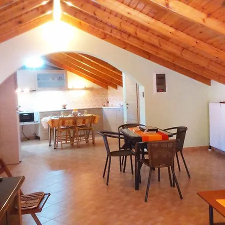 Vasiliki's Penthouse Διαμέρισμα Κυνοπιάστες
