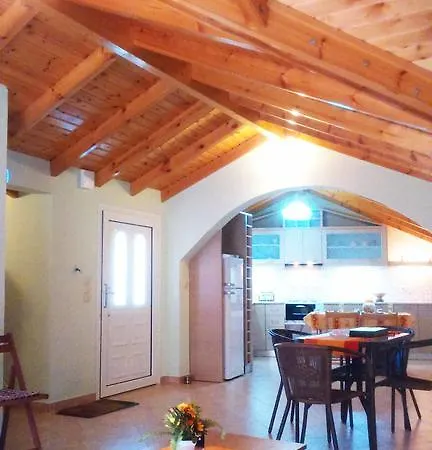 Vasiliki's Penthouse * Κυνοπιάστες